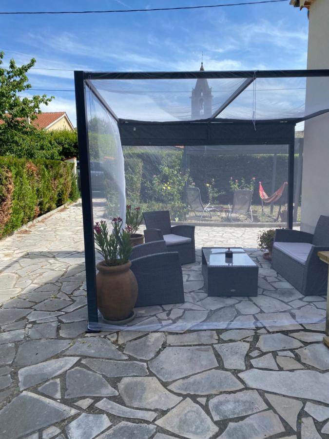 Gite Le Lavandin Volonne Exterior foto